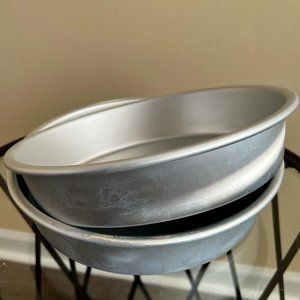 Set of 2 Wilton Cake Pans
